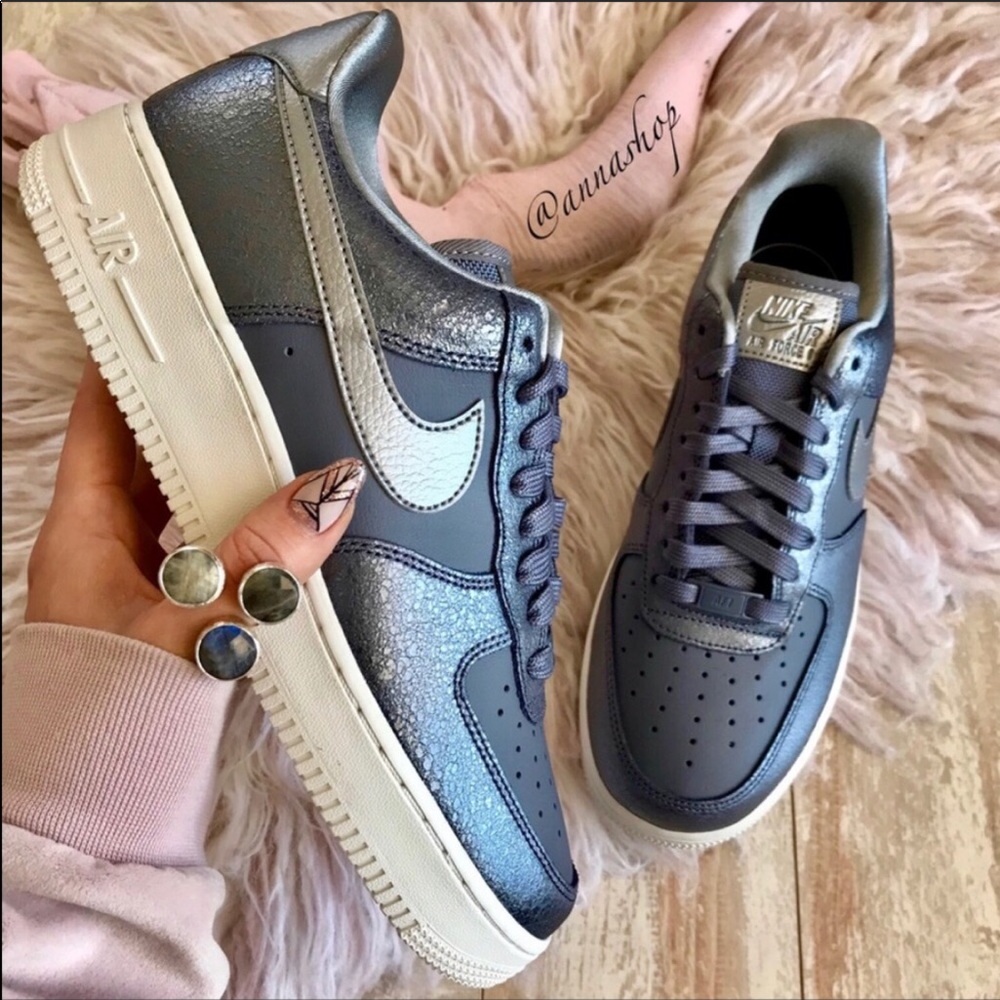 NWT Nike Air Force 1 Premium - Picture 2 of 8